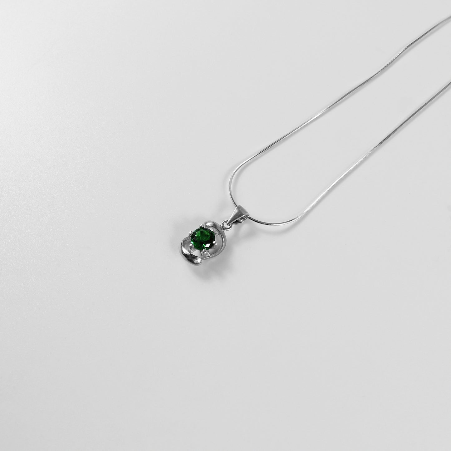 Green Echo Necklace
