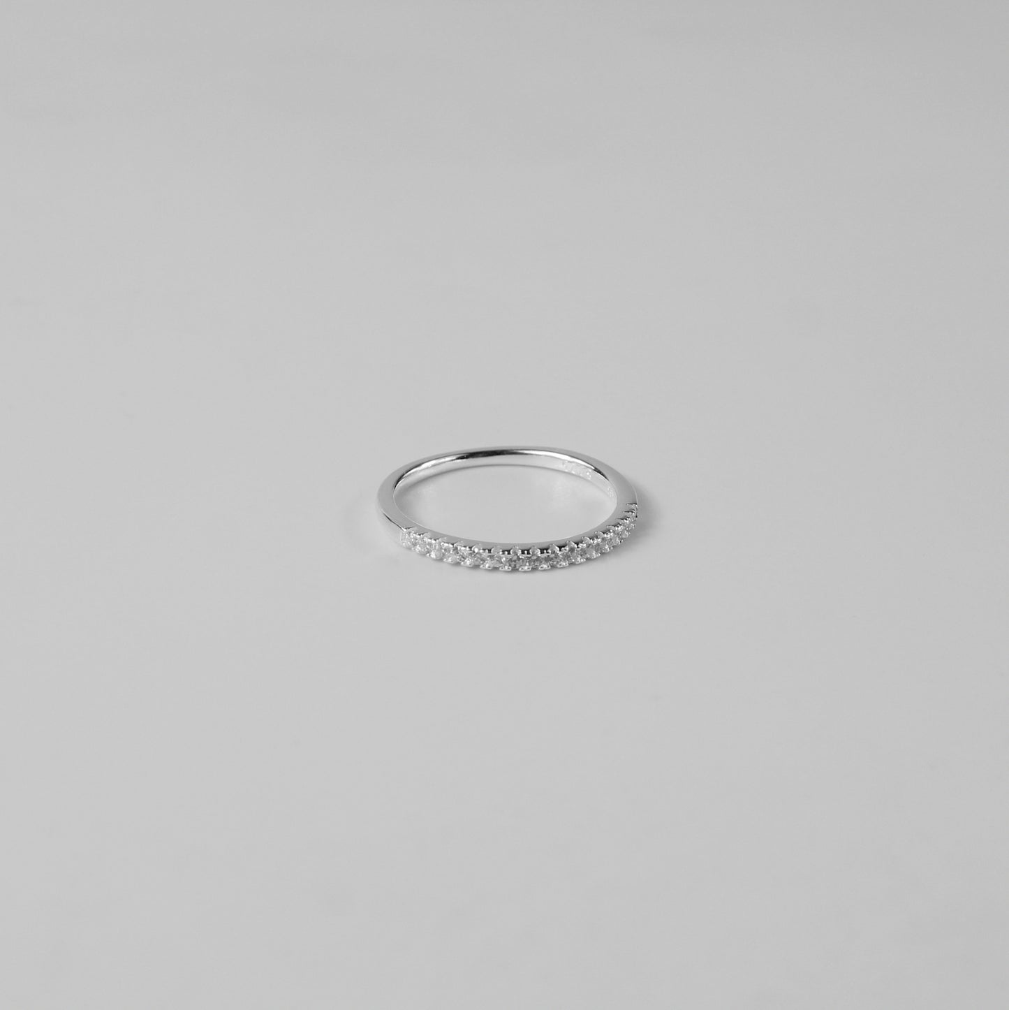 Linear Lumina Ring