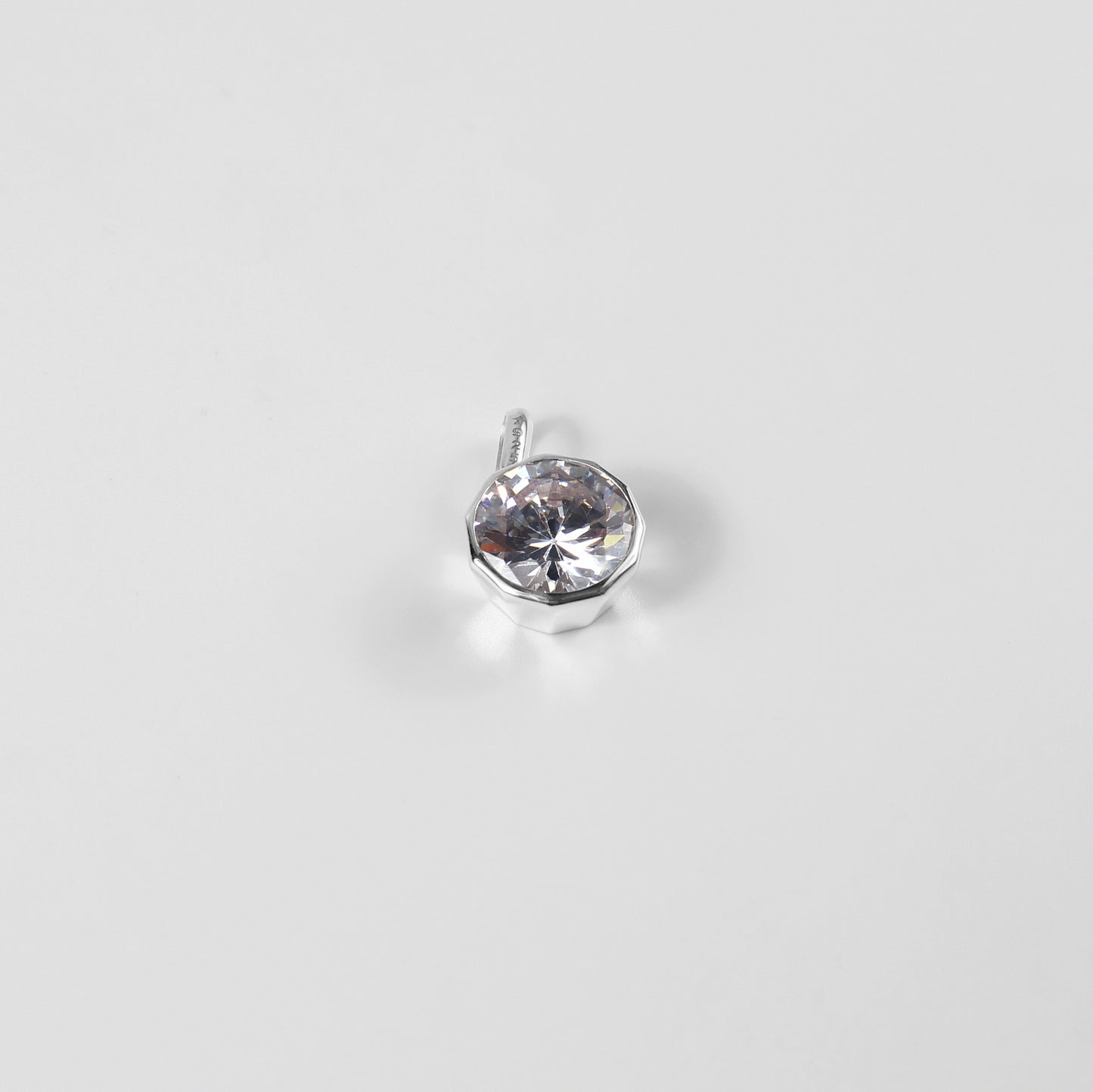 Round Pendant
