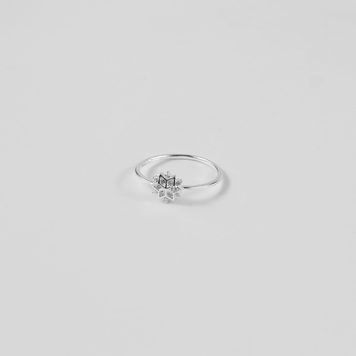 Argent Zephyr Ring