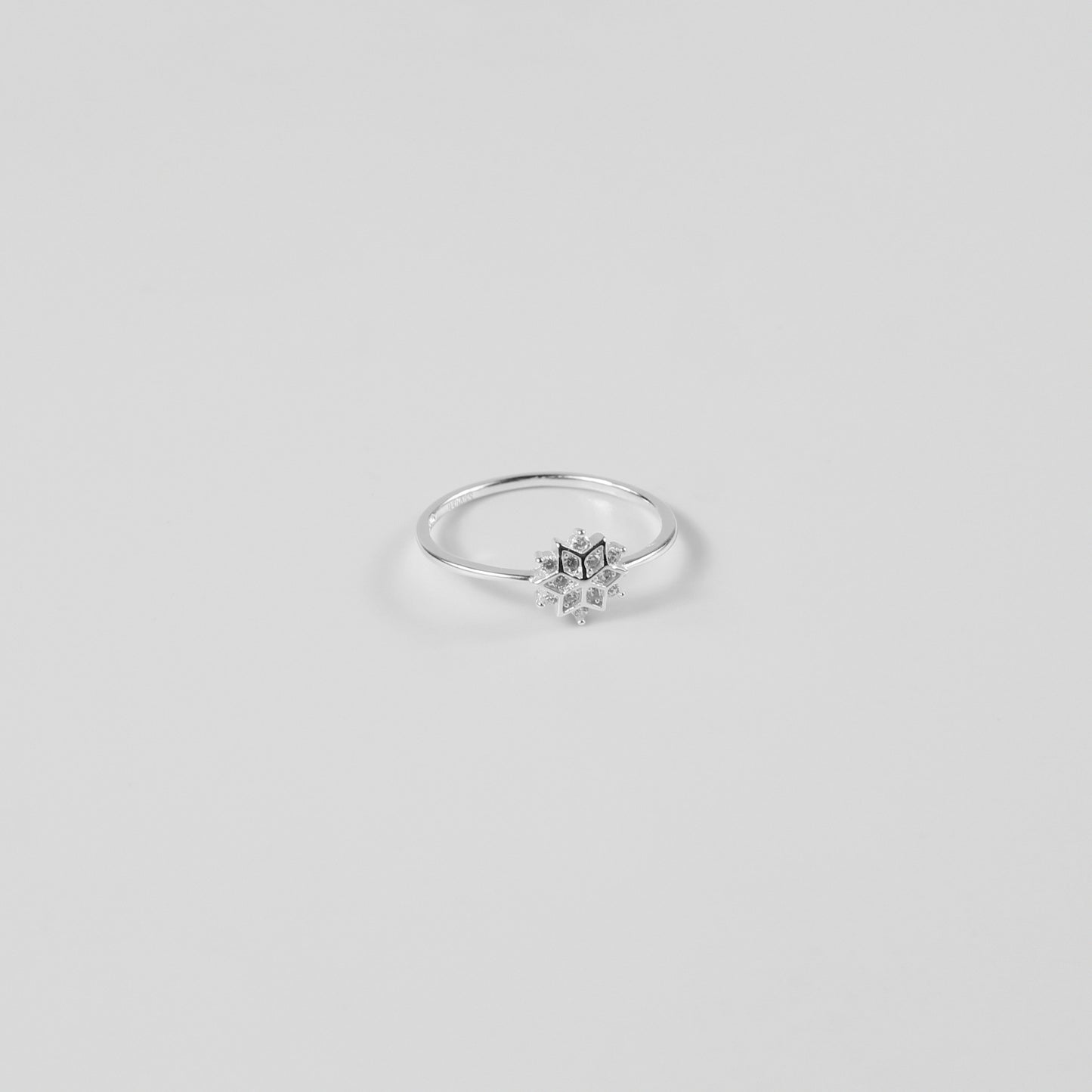 Argent Zephyr Ring