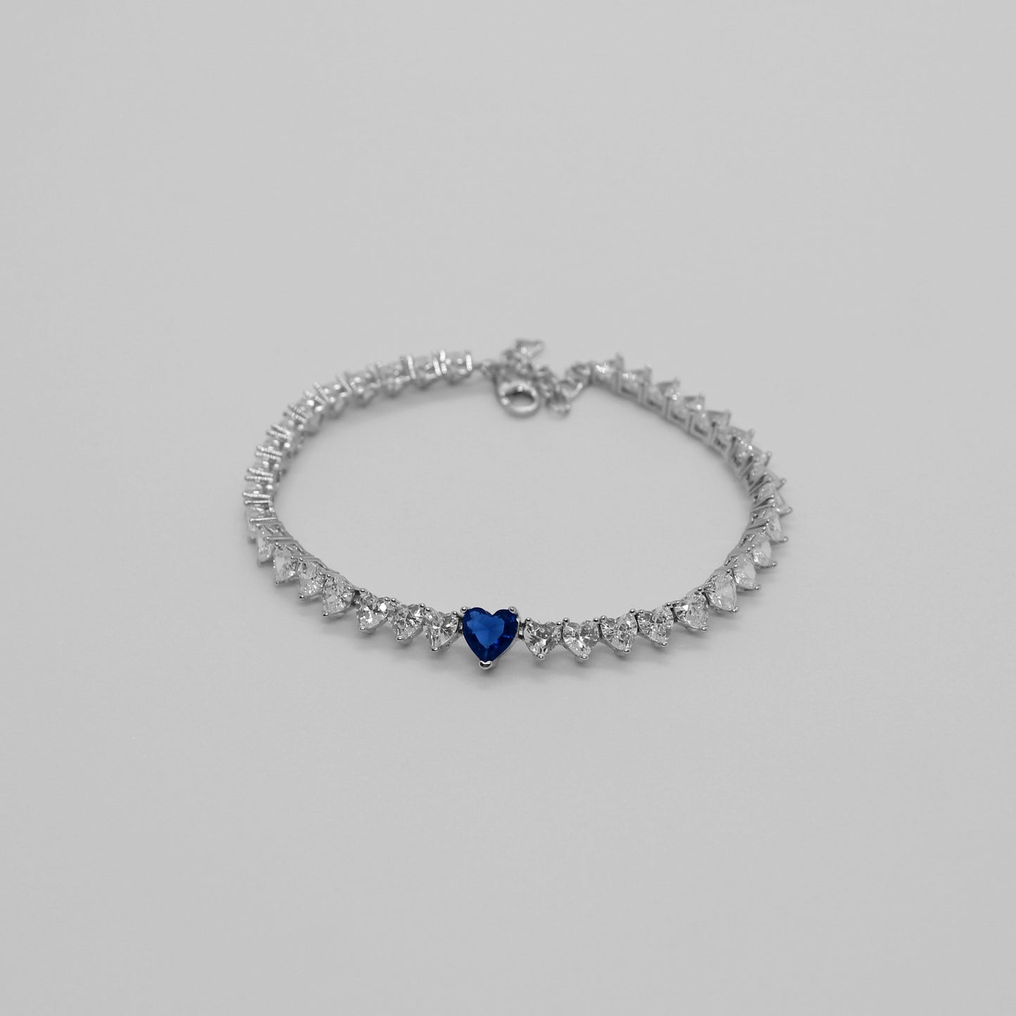 Endless Heart Tennis Bracelet (Blue)