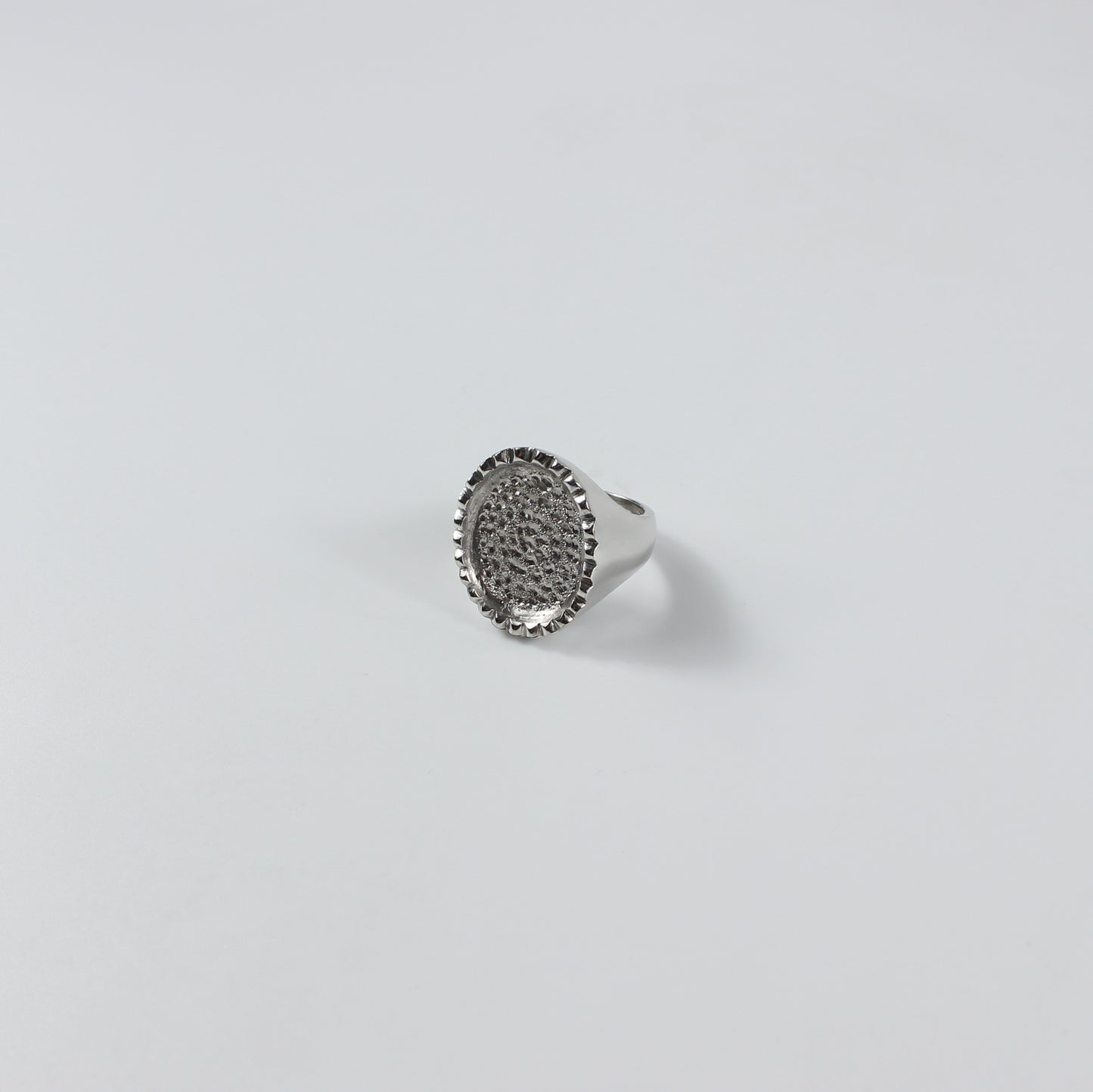 Ovaloire Ring