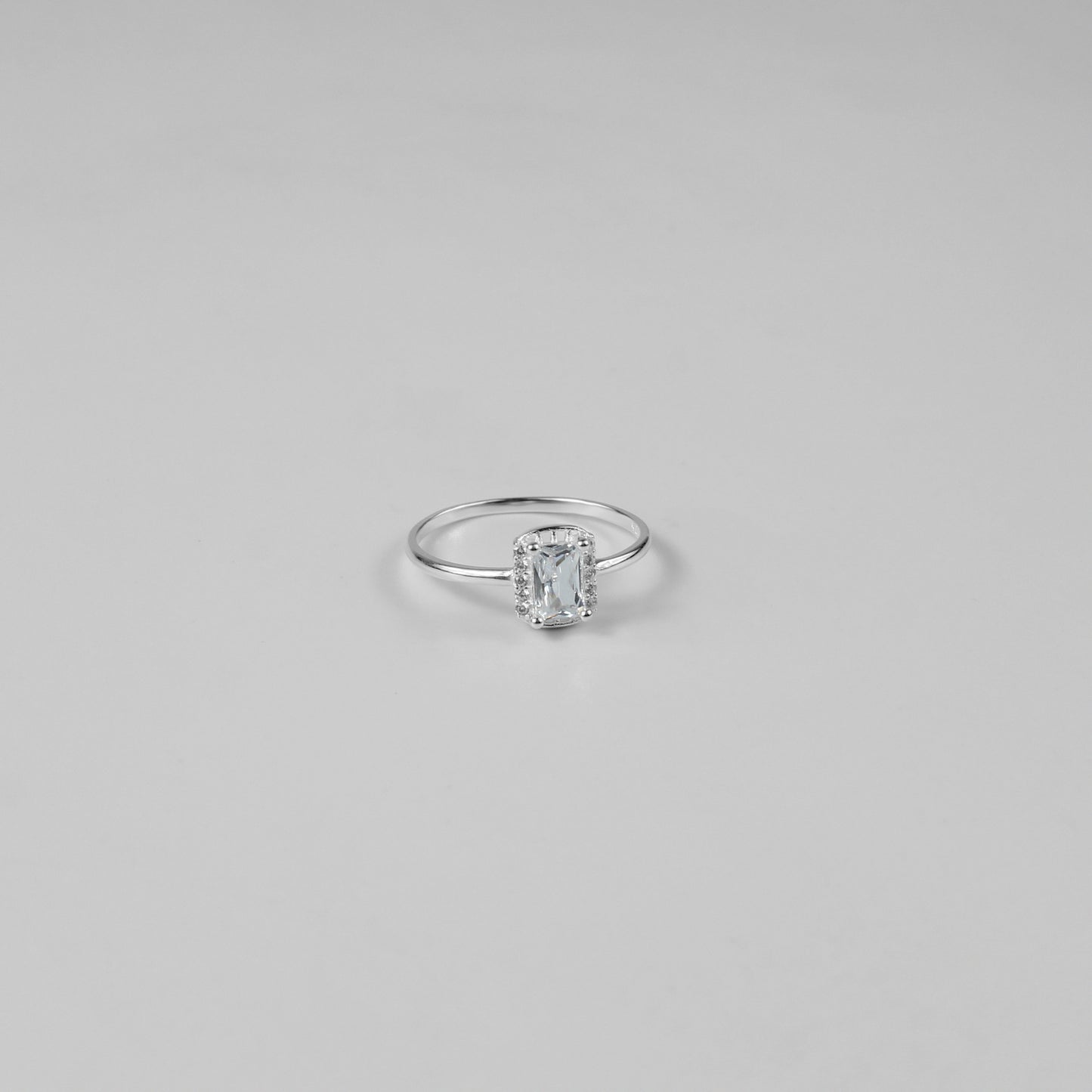 Prismline Classic Ring