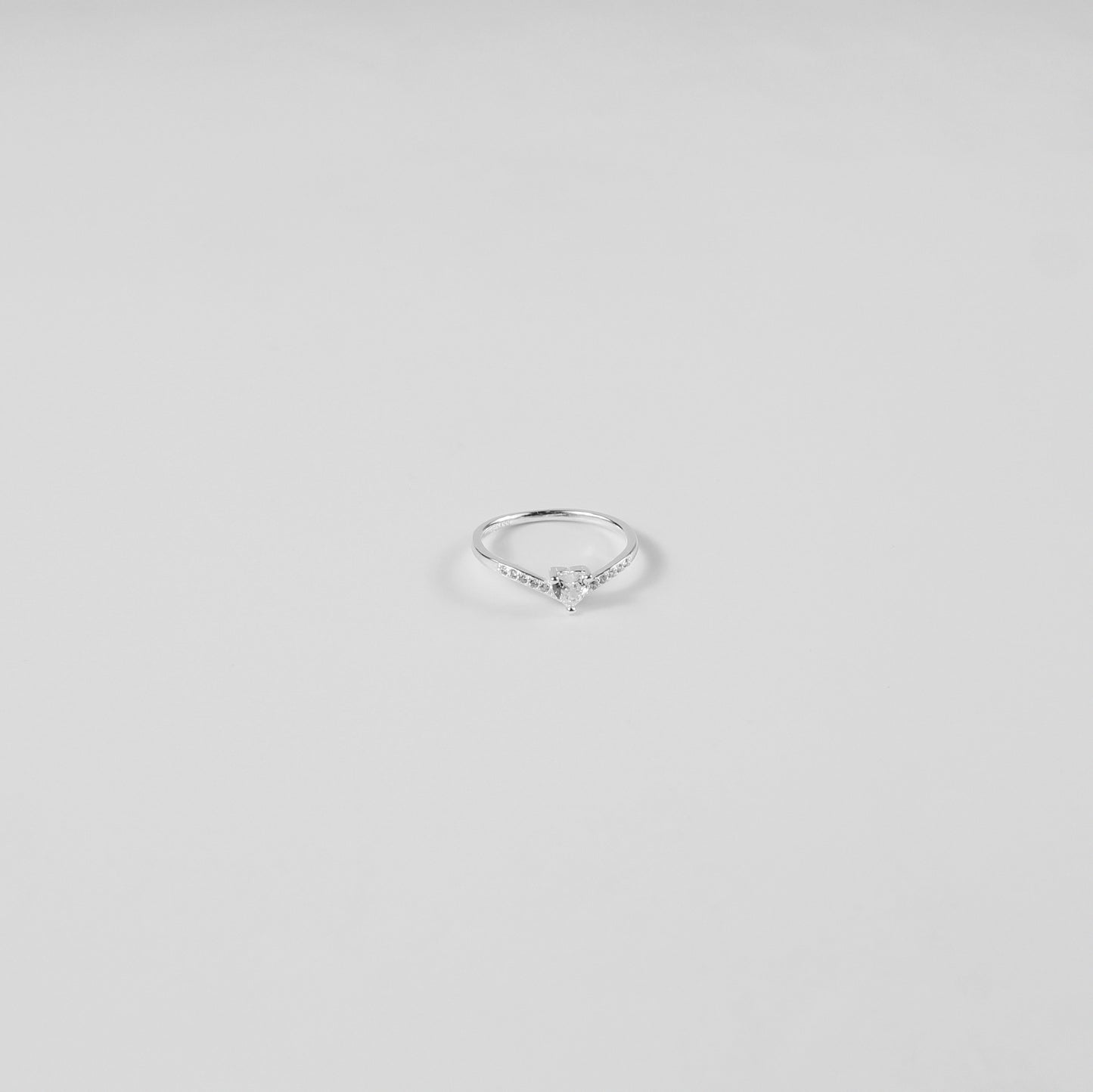 Equinox Ring