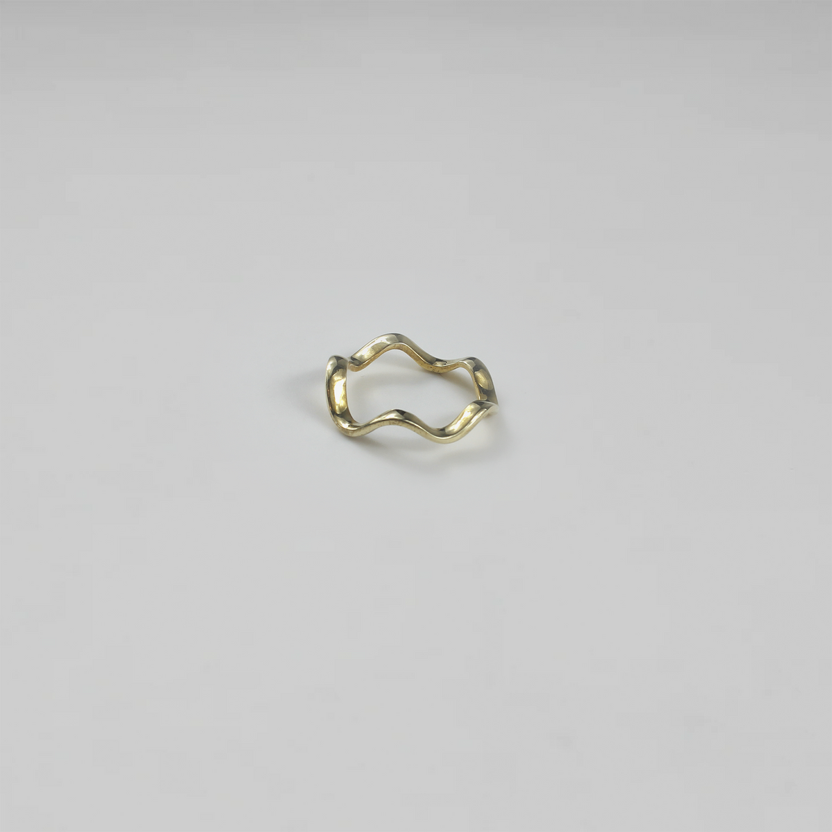 Wave Contour Brass Ring