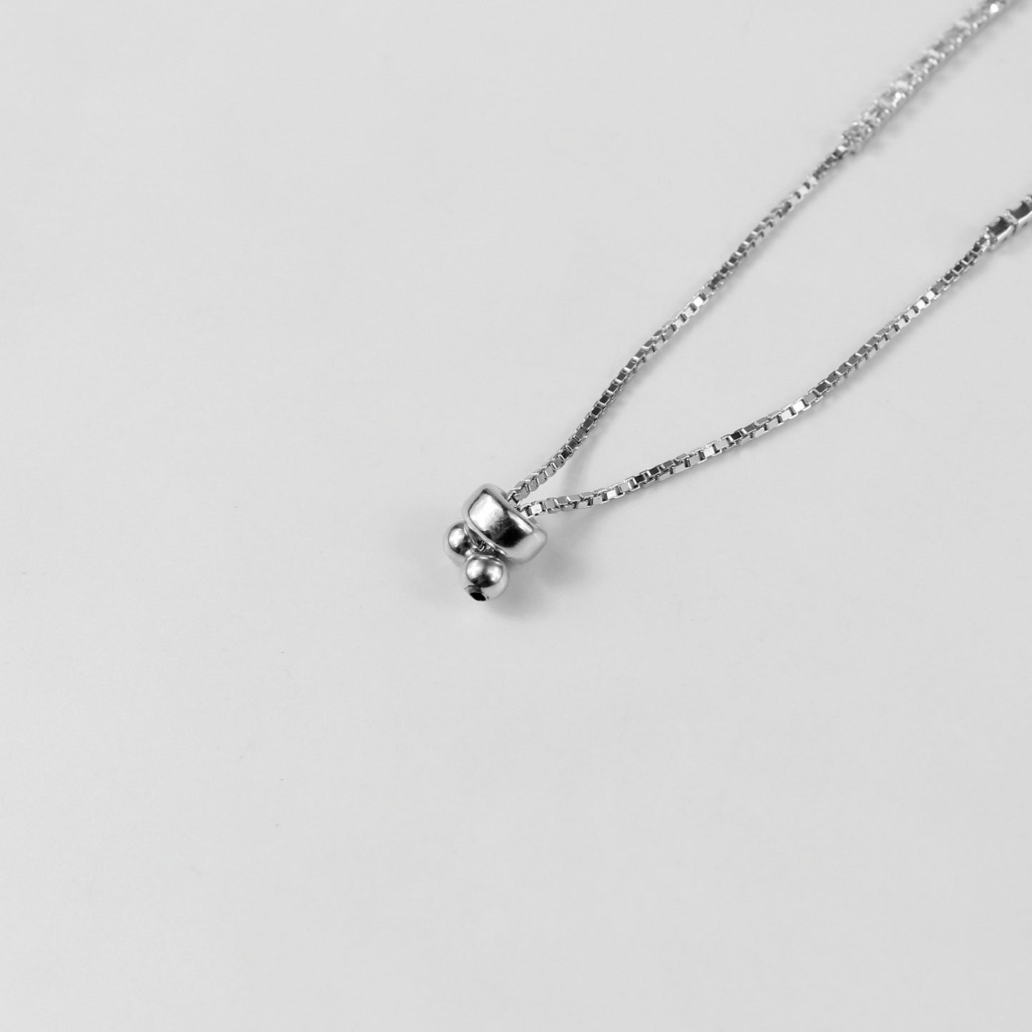 An exquisite 'Lustre Line' bracelet, made from 925 sterling silver, combining a modern linear design with a strikingly smooth and shining texture.