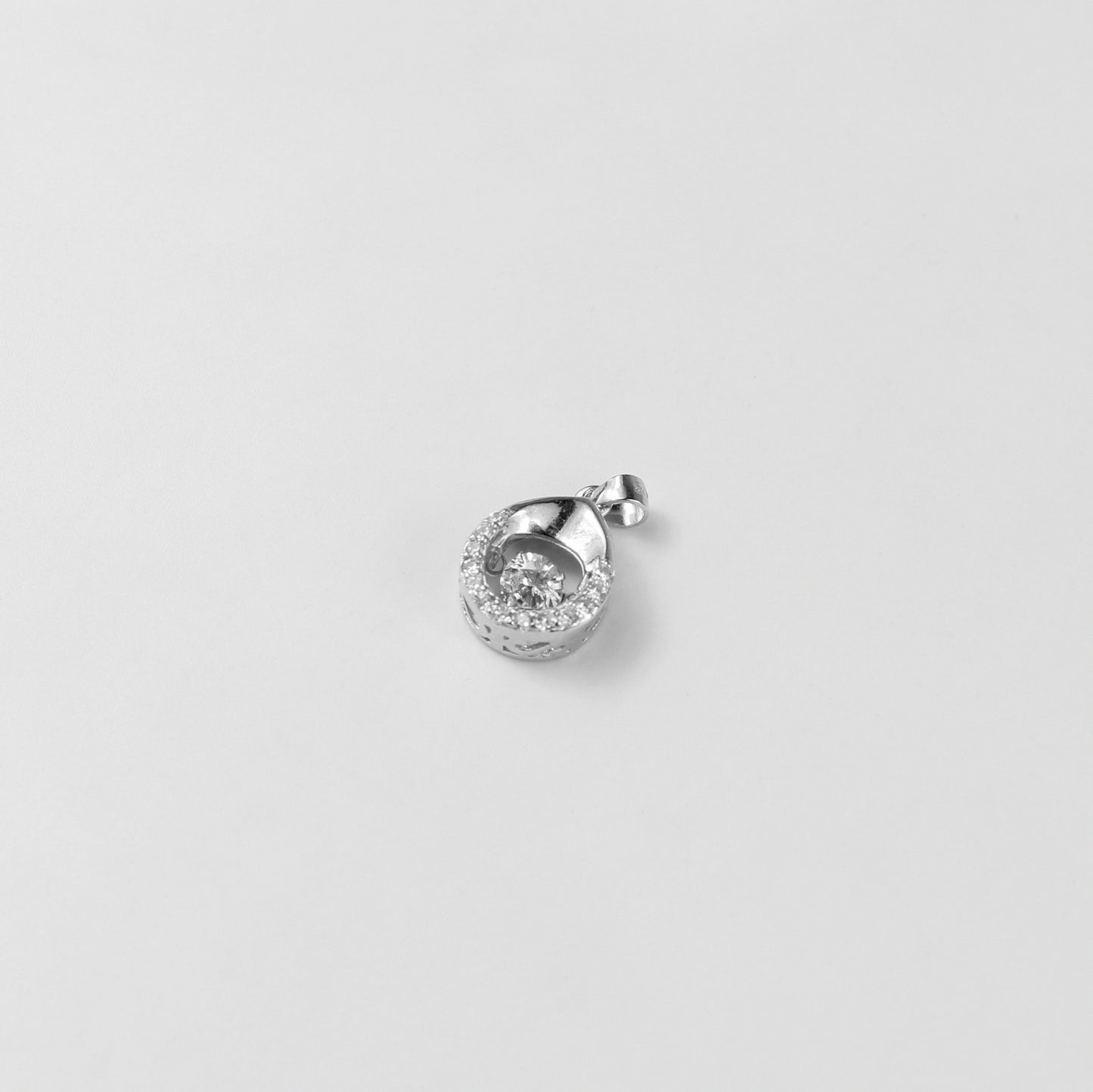 A stunning necklace named 'Glacia,' crafted from 925 sterling silver. Its design evokes the pristine elegance of icy landscapes, radiating a cool and sophisticated charm.