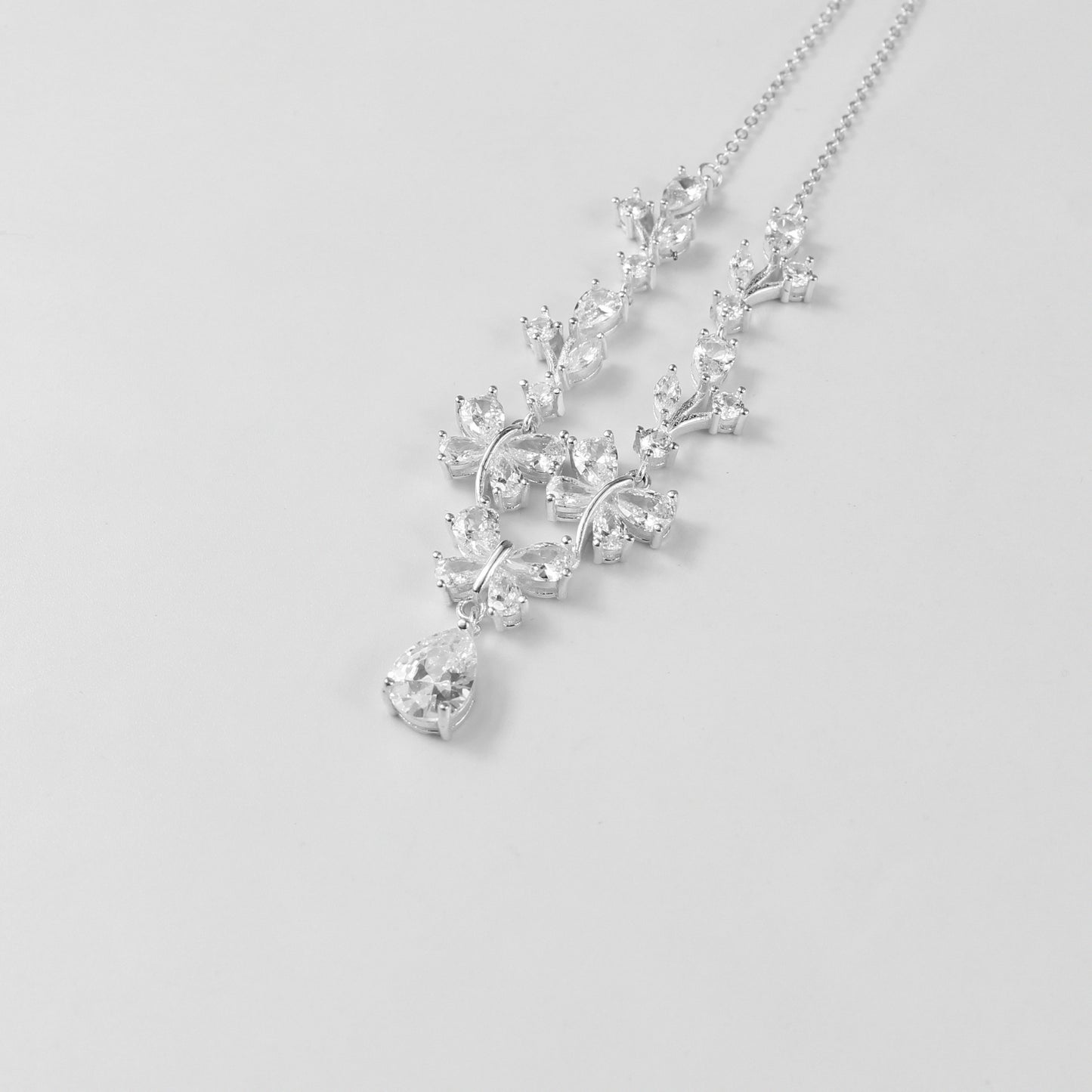 A sophisticated bracelet crafted from 925 sterling silver, featuring polished stones arranged in a harmonious pattern. The 'Harmony Stones' design exudes elegance and balance, perfect for any occasion.