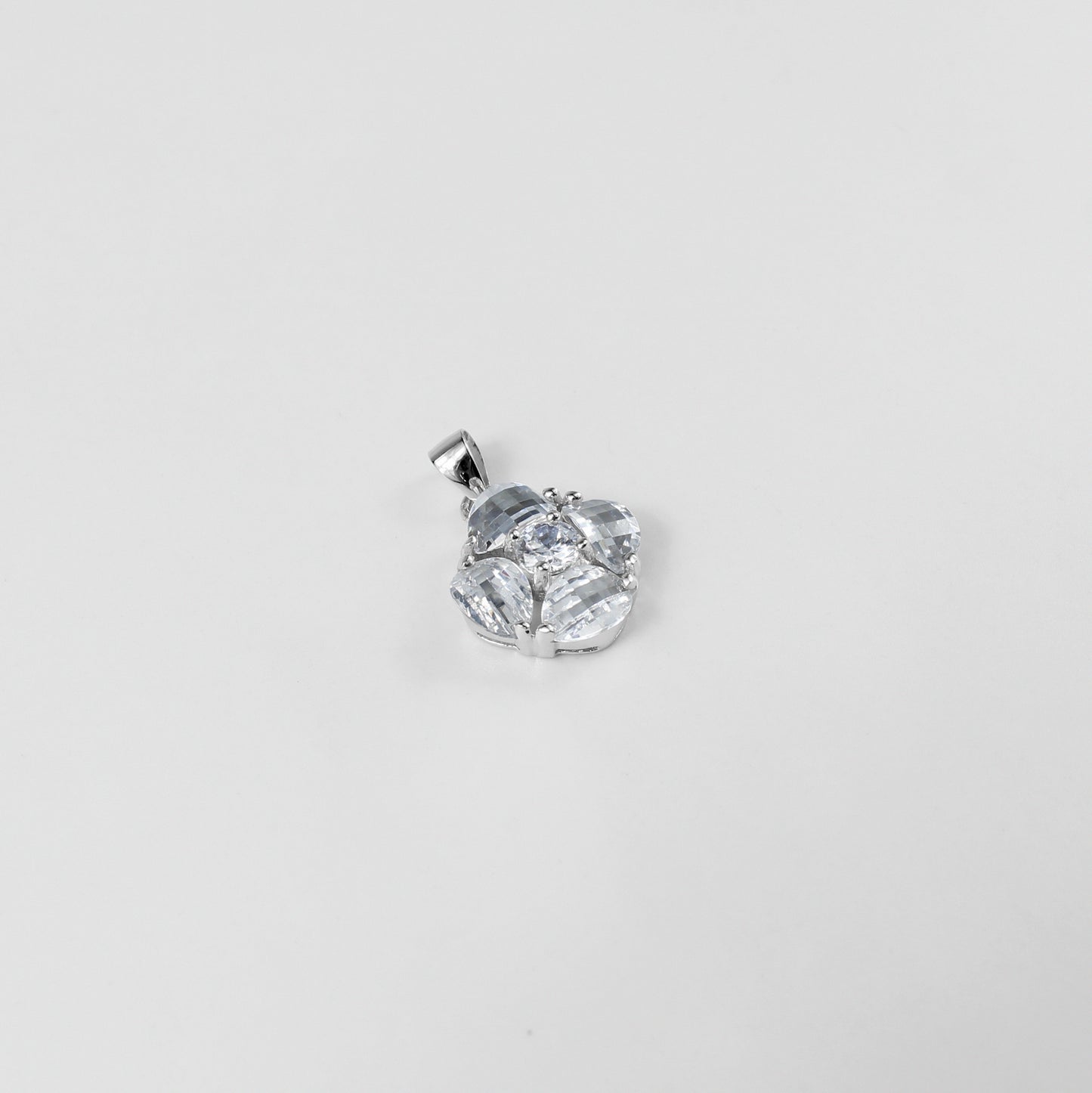 A graceful necklace named 'Purellia,' crafted from 925 sterling silver. Its design exudes purity and sophistication, featuring delicate details that embody timeless elegance.