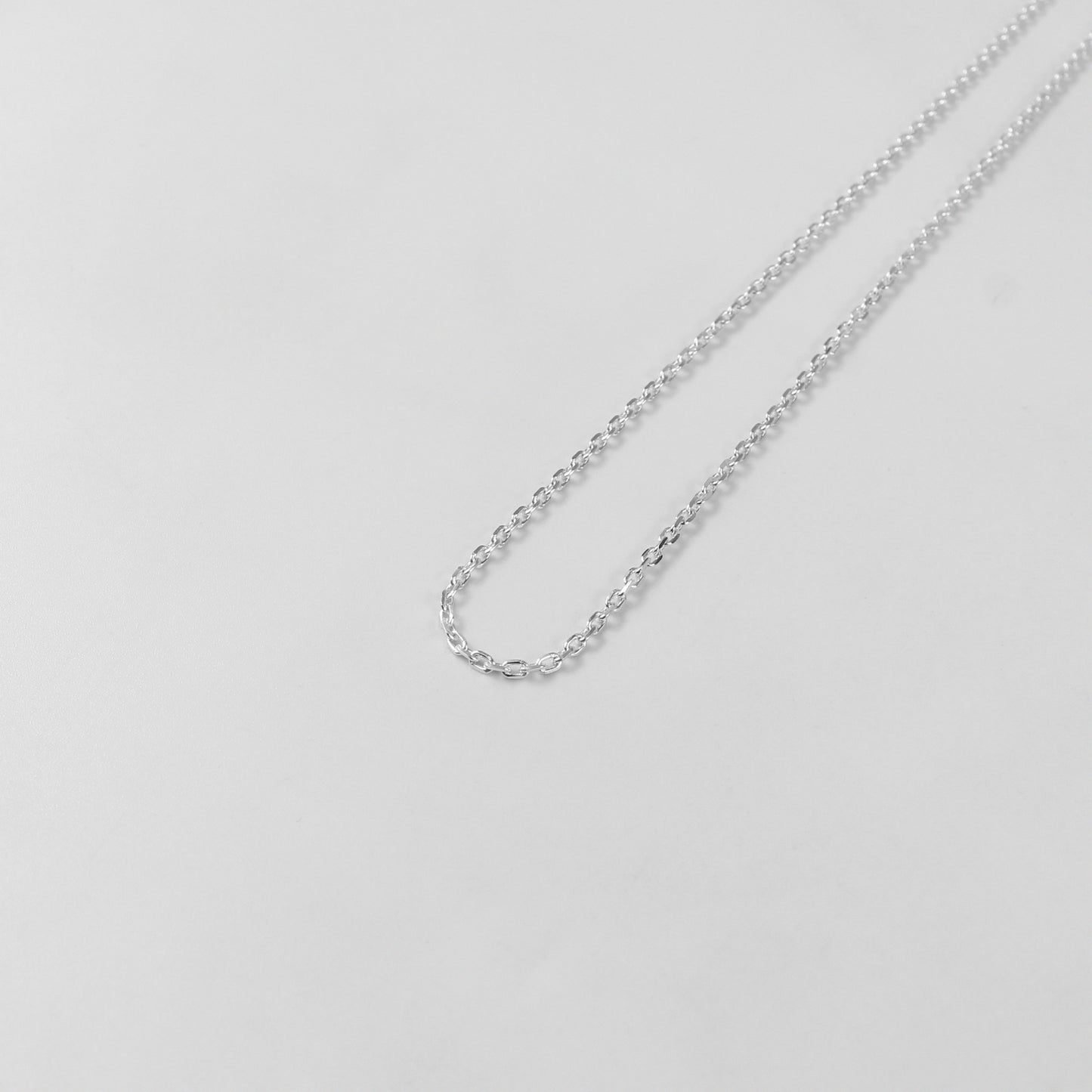 Cable Necklace - A beautiful 925 sterling silver necklace by GetTheJuice, featuring a classic cable chain design that effortlessly blends elegance and durability.