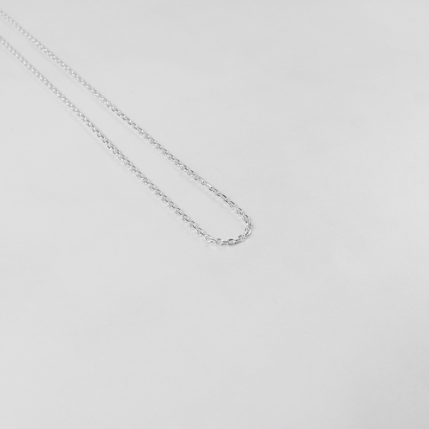 Cable Necklace - A beautiful 925 sterling silver necklace by GetTheJuice, featuring a classic cable chain design that effortlessly blends elegance and durability.