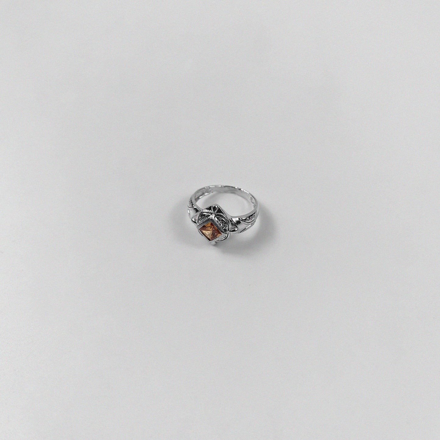 "925 sterling silver ring featuring a rustic yet elegant design, named 'Rustic Elegance Ring.'"