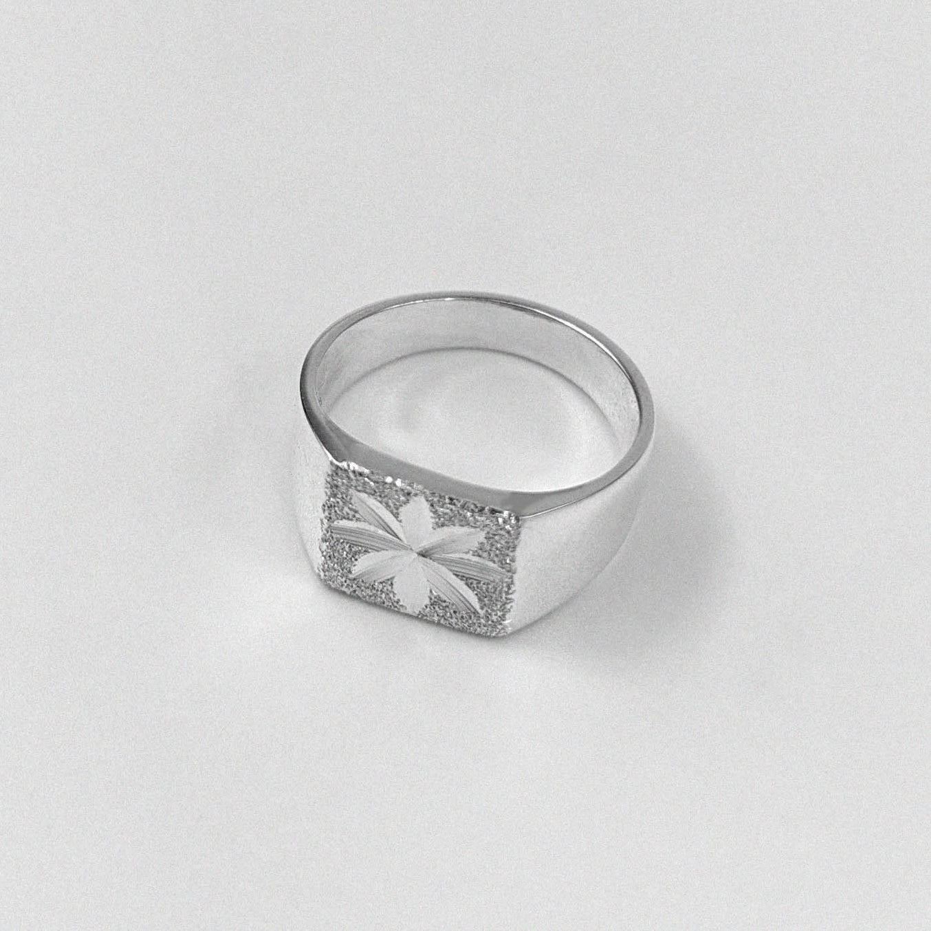 925 sterling silver ring featuring a vintage-inspired design with a Polaris star motif, named 'Vintage Polaris Star Ring.
