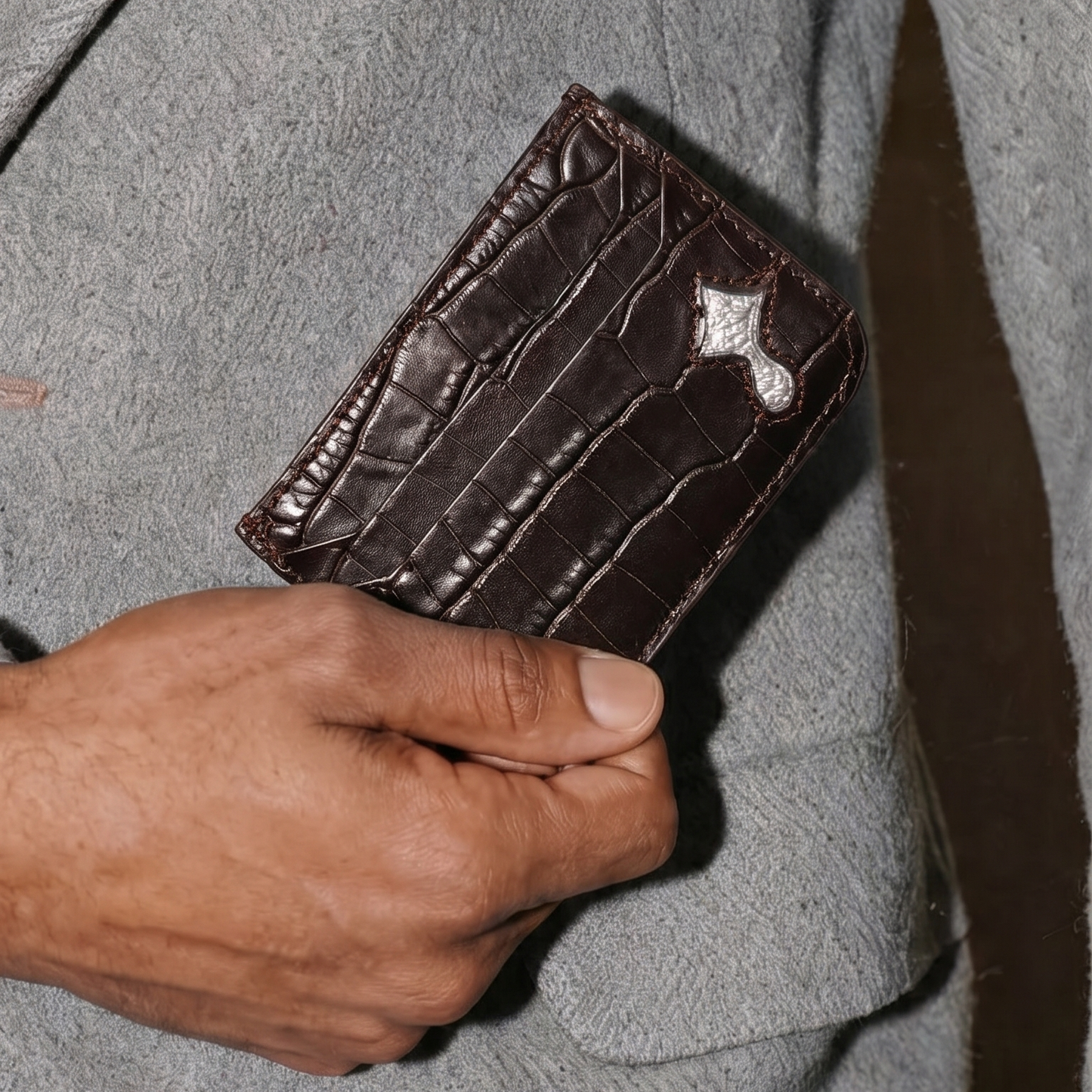 Regal CrocLine Card Holder (Dark Brown)