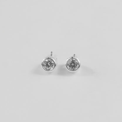 Cylinder Gem Ear Studs (White)