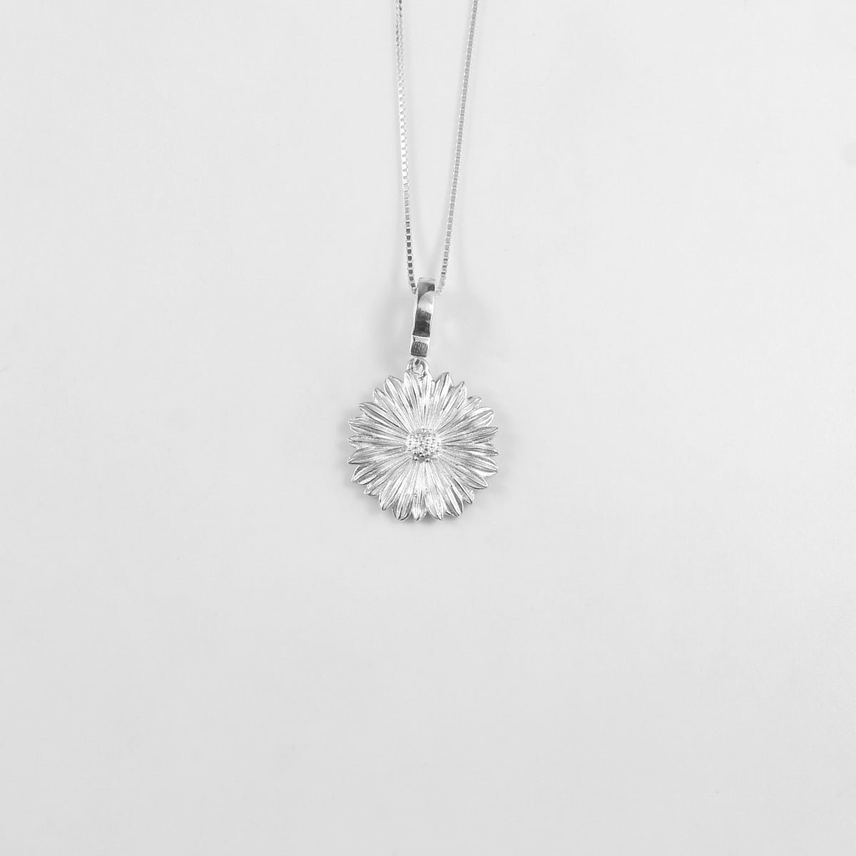 Daisy Dew Necklace