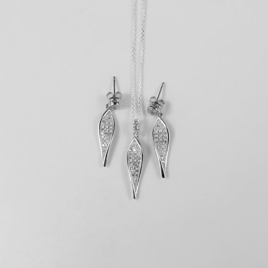 Dewfall Leaf Necklace