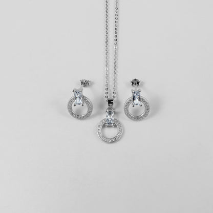 Eclat Circle Necklace