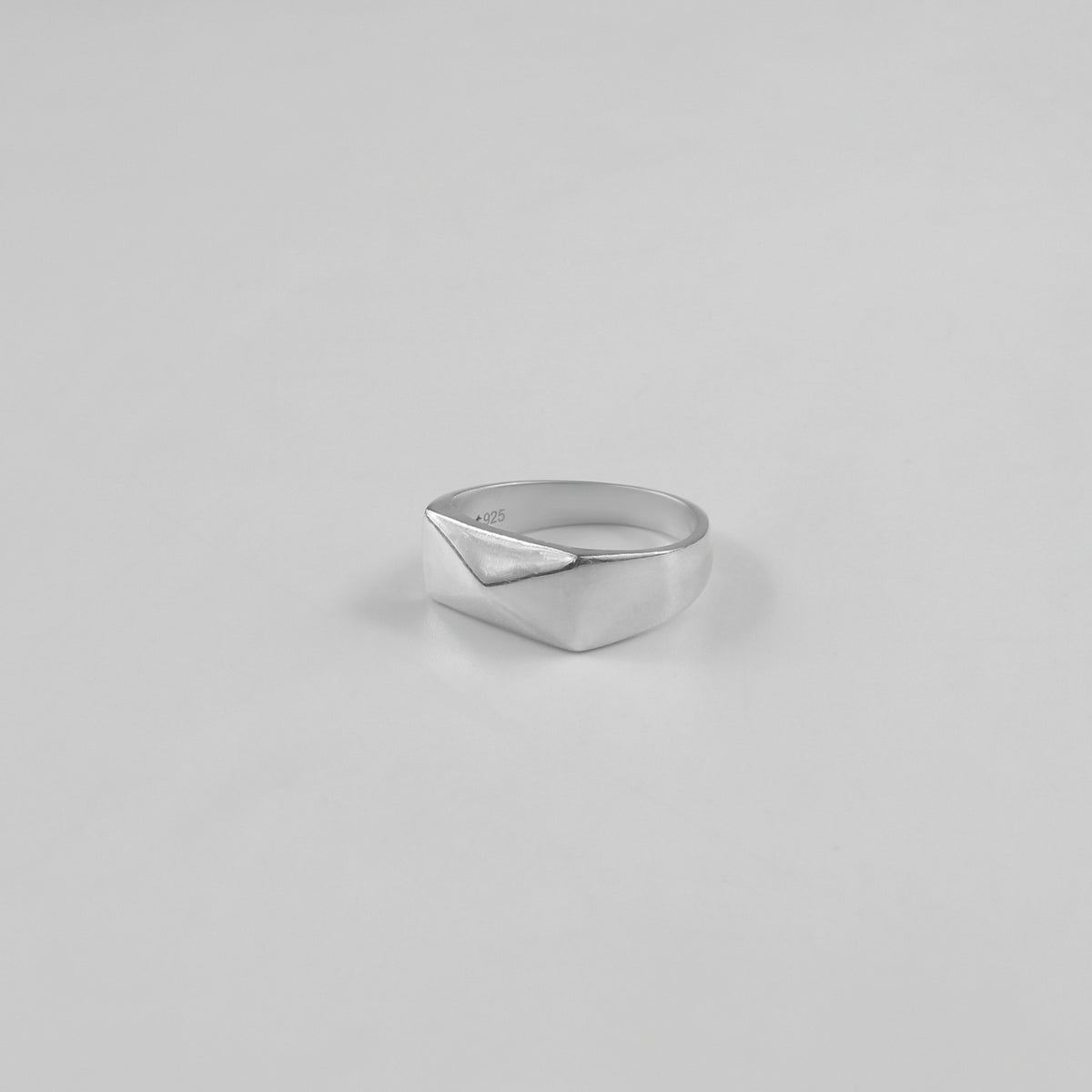Edgeform Ring