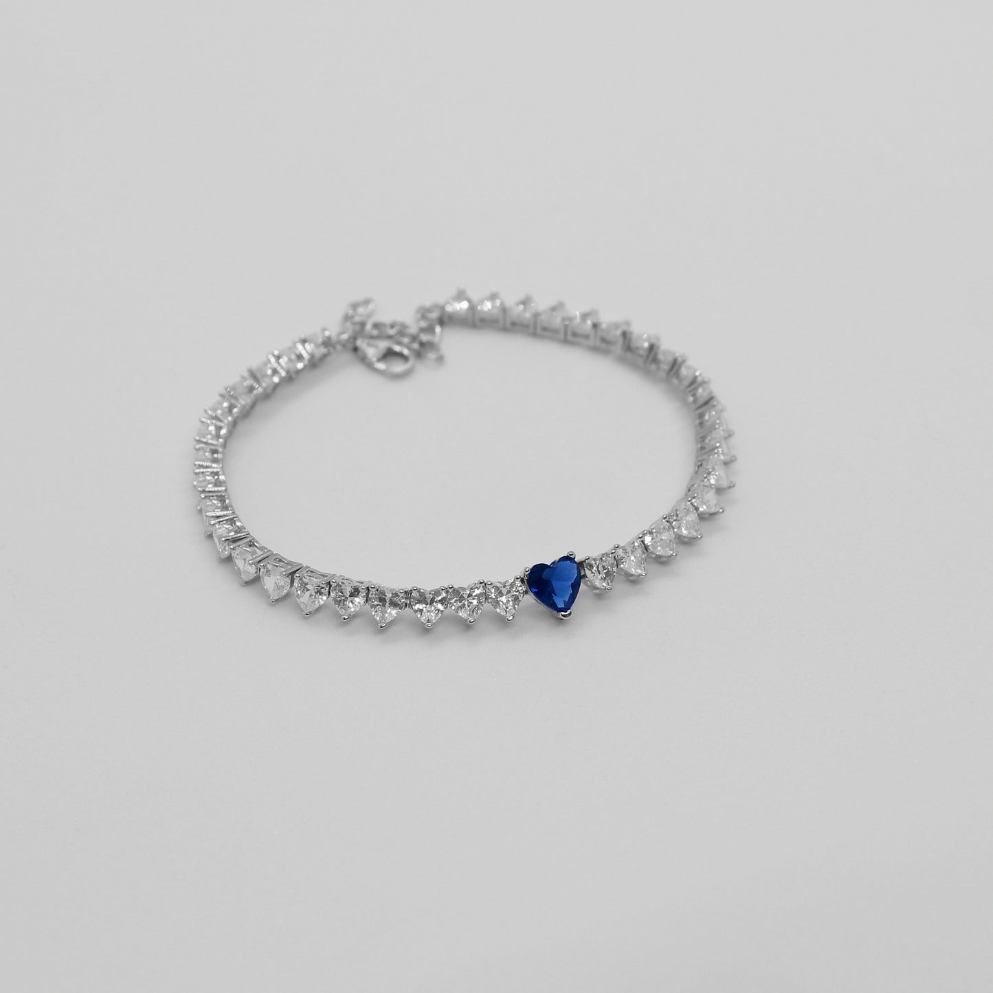 Endless Heart Tennis Bracelet (Blue)