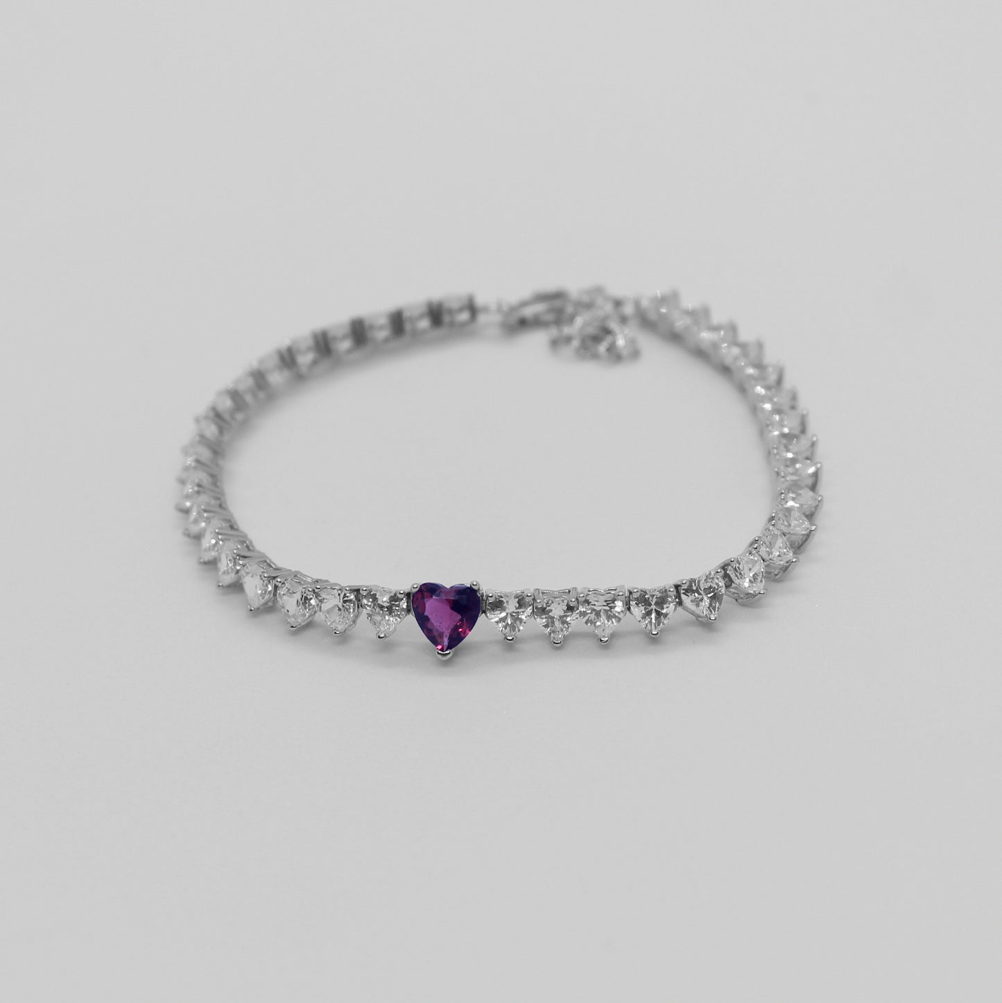 Endless Heart Tennis Bracelet (Red)