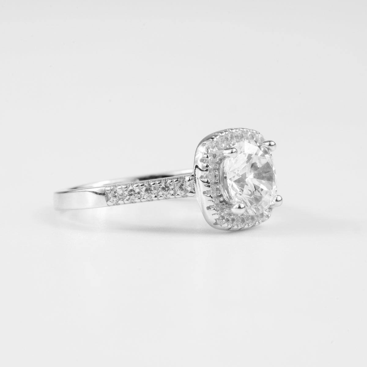 Ethereal Round Halo Ring