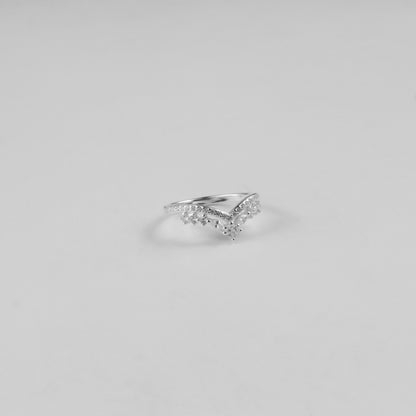 Frost Flora Band Ring
