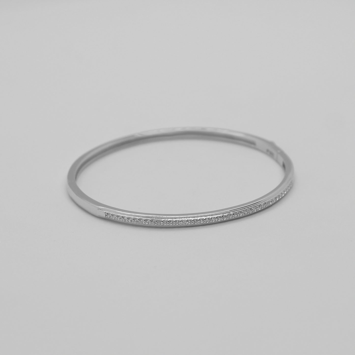 Halo Line Bangle