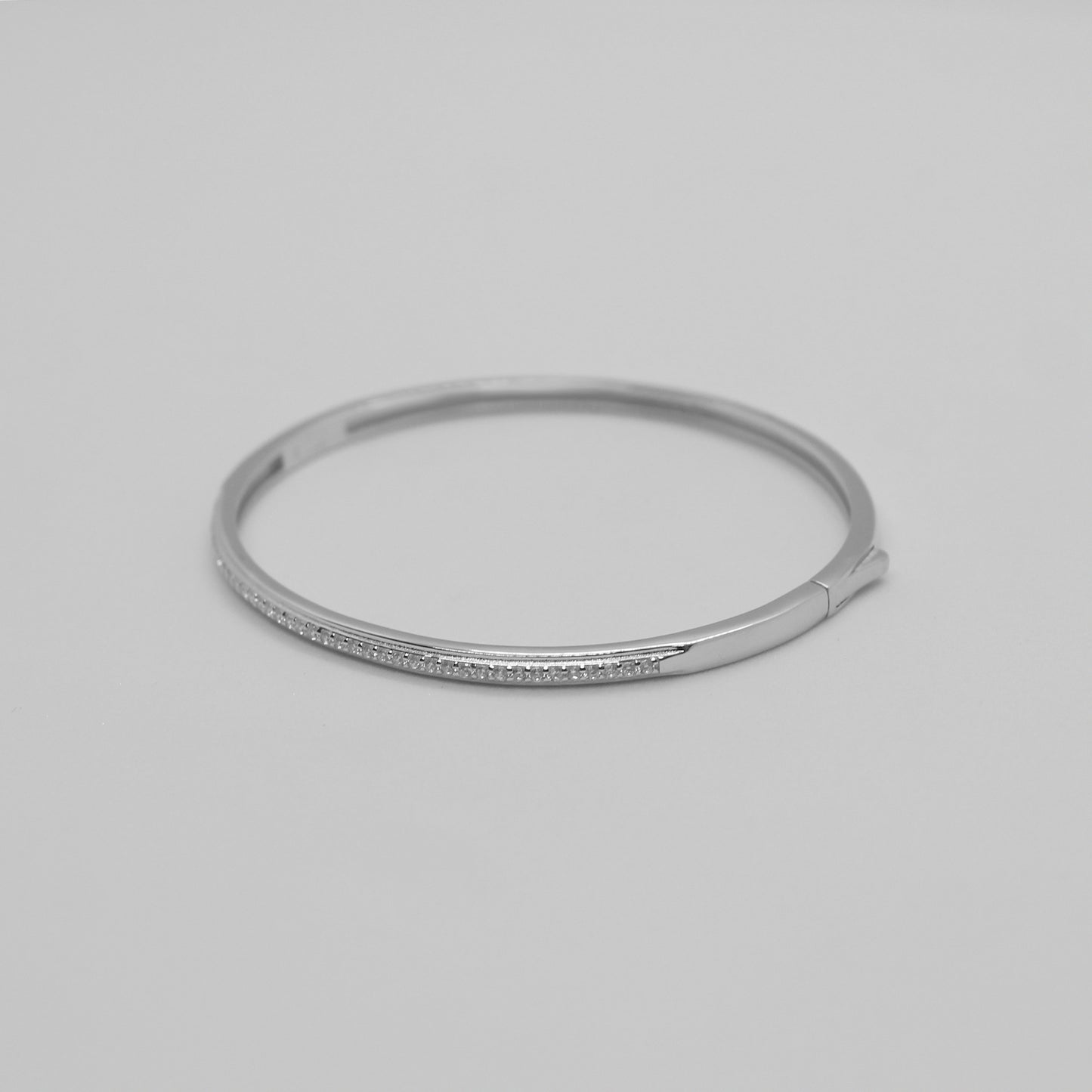 Halo Line Bangle