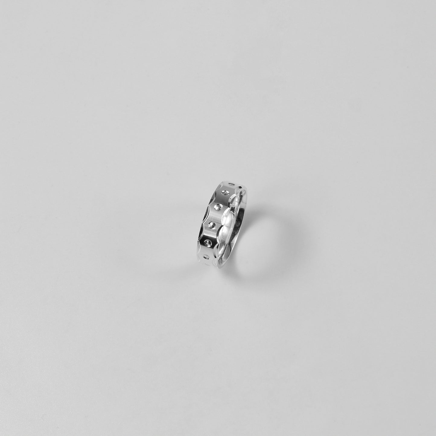 Halo Point Ring