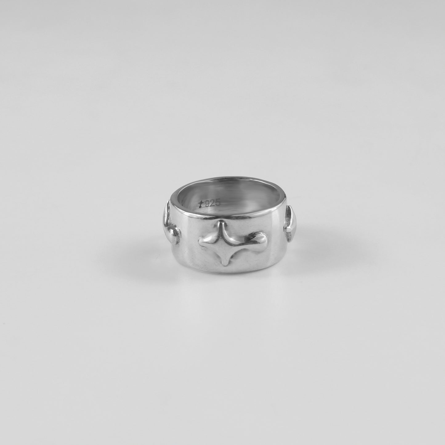 Icon Band Ring