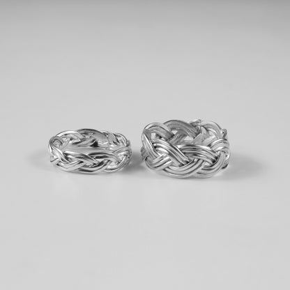 Interwoven Gleam Ring