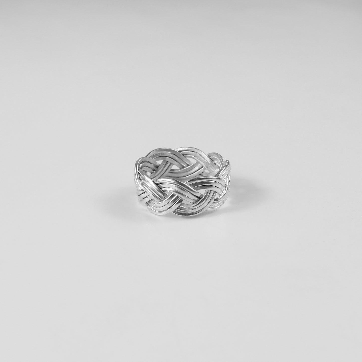 Interwoven Gleam Ring
