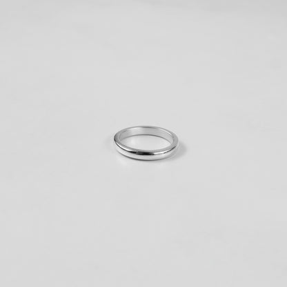 Linea Band Ring