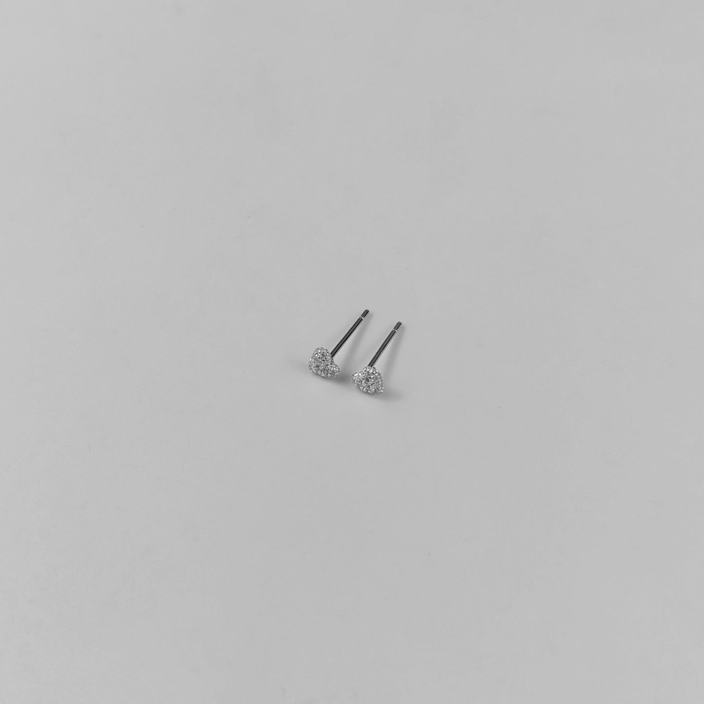 Lover’s Dot Ear Studs