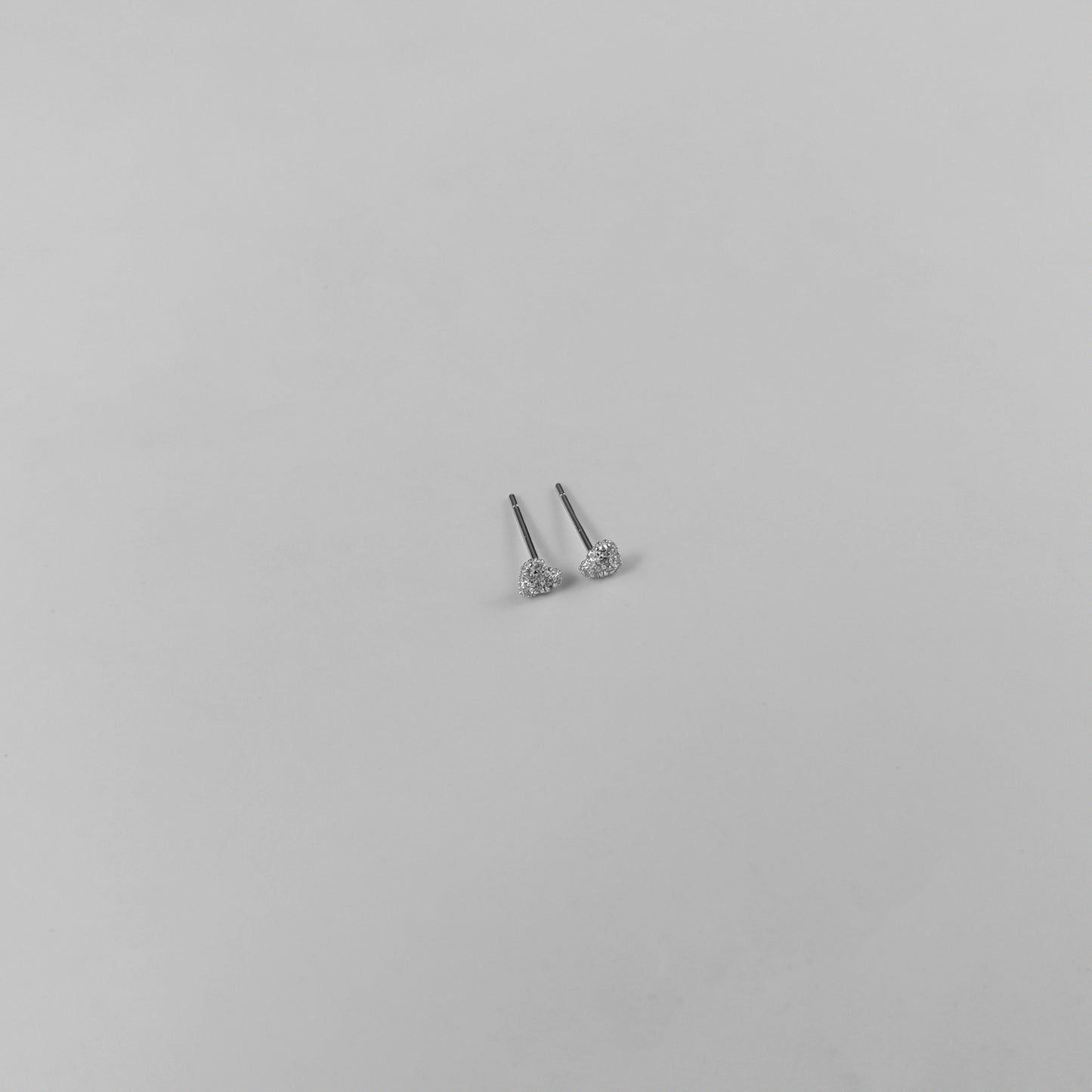 Lover’s Dot Ear Studs