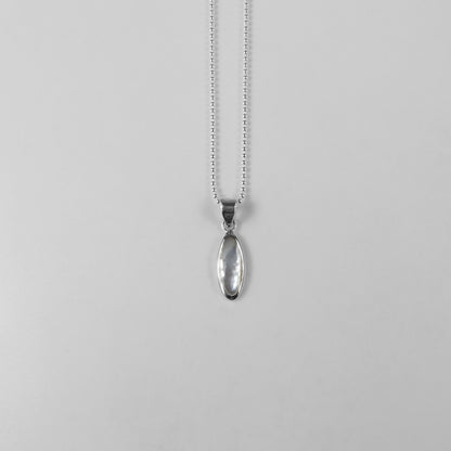 Luna Oval Necklace
