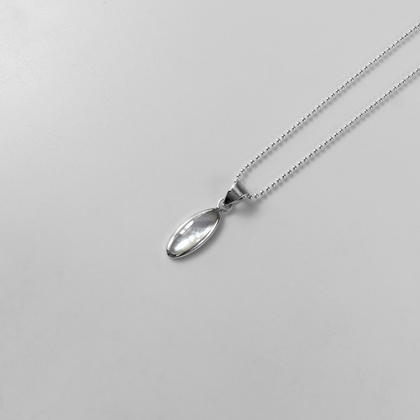 Luna Oval Necklace