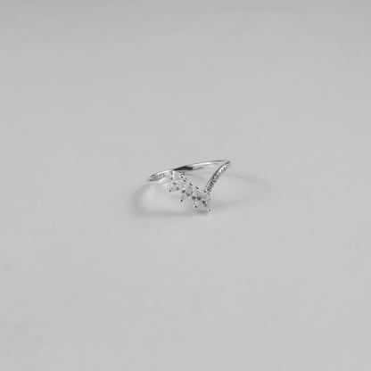 Magnolia Vine Ring