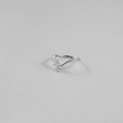 Magnolia Vine Ring