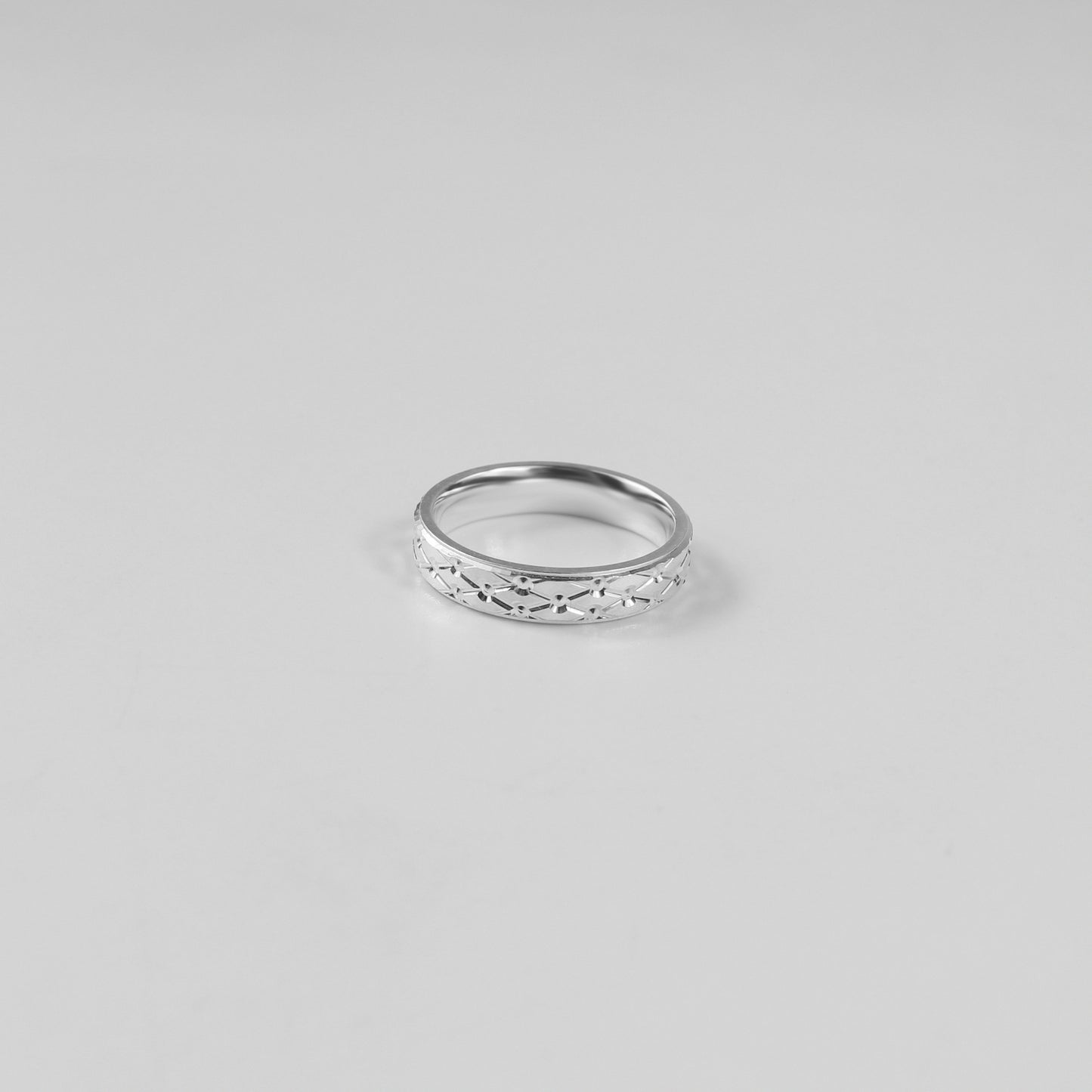 Ornate Echo Ring