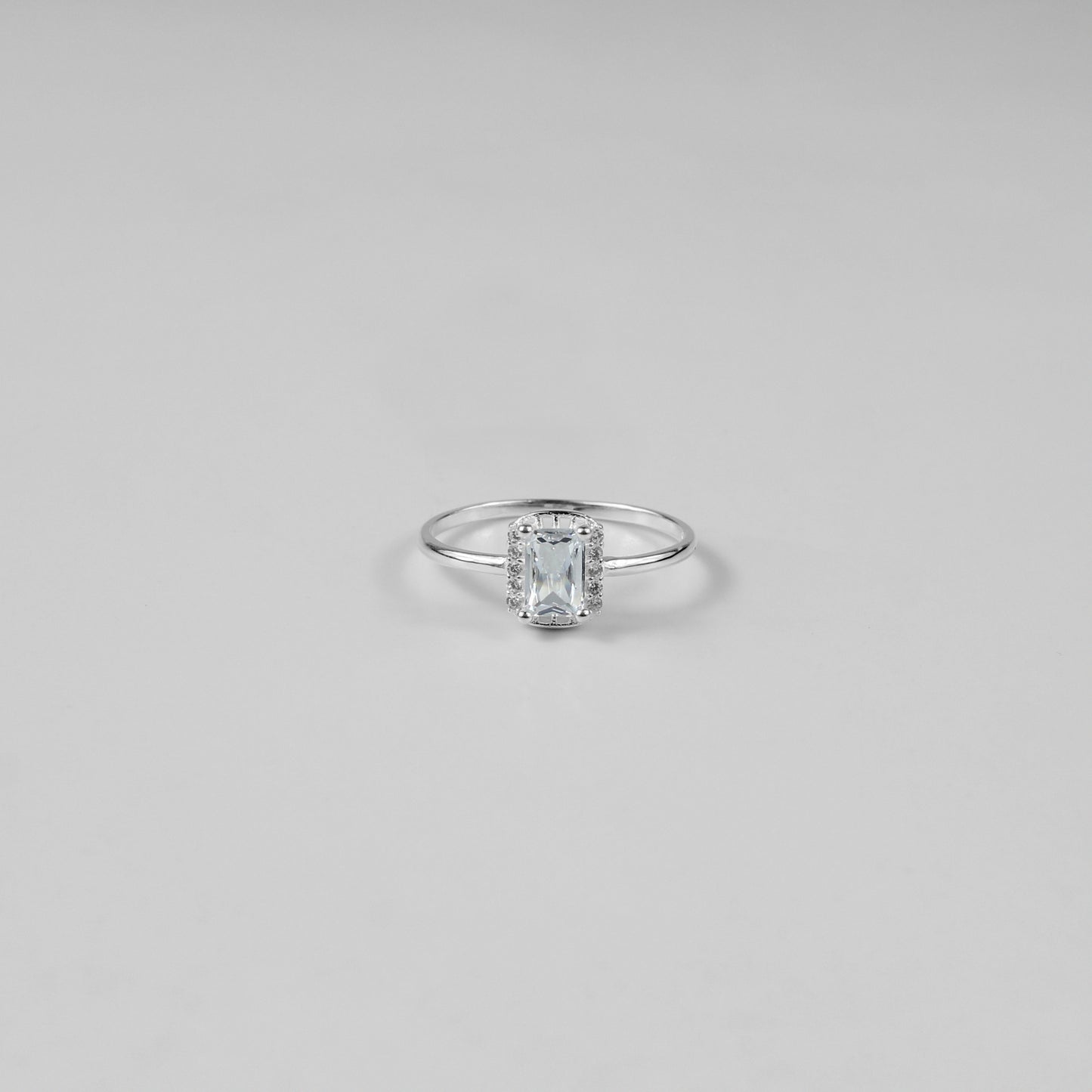 Prismline Classic Ring