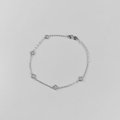 Radiant Clover Bracelet
