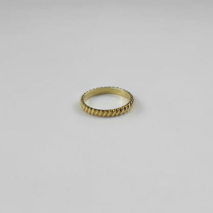 Ridged Fluted Brass Ring