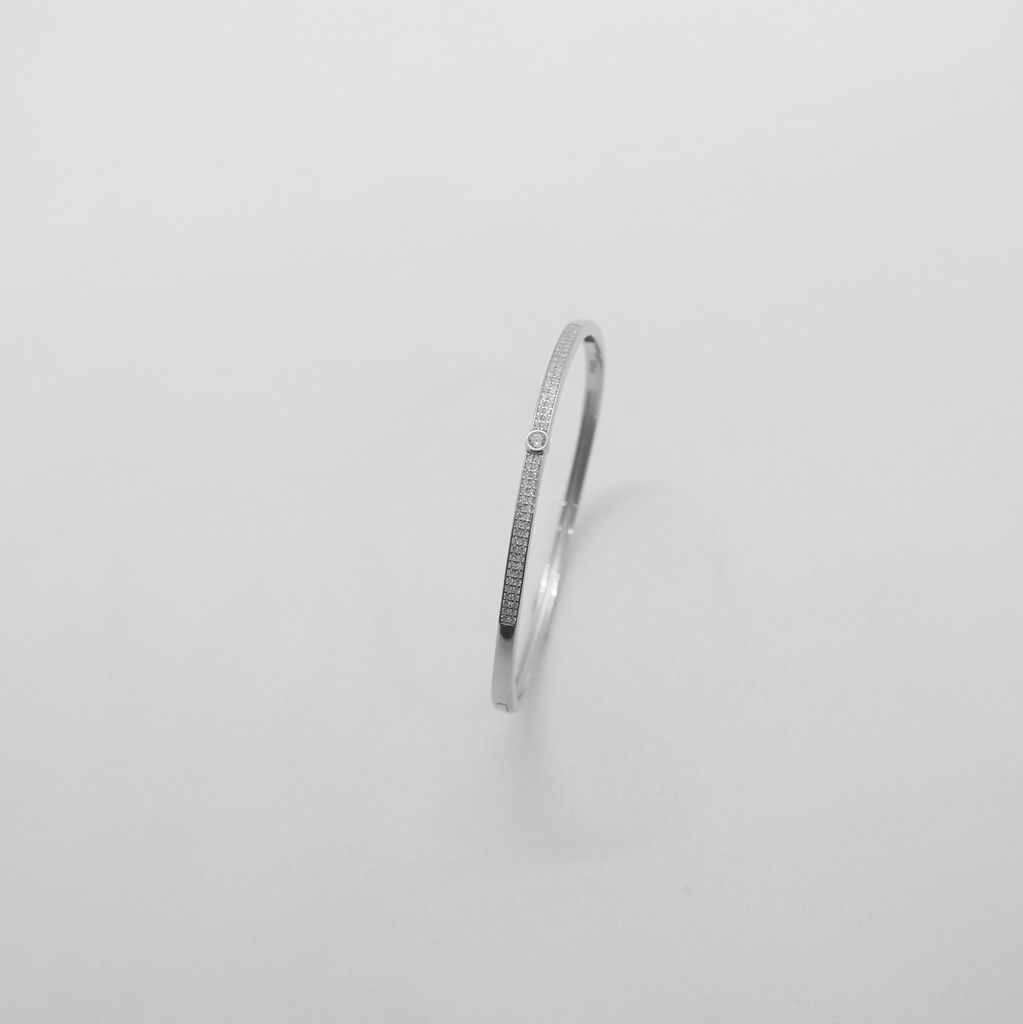 Solitaire-Center Bangle