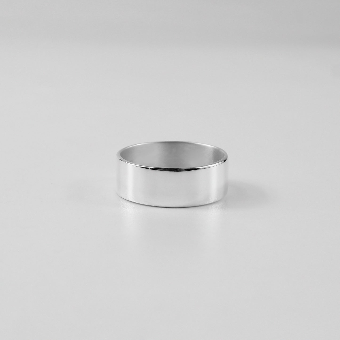 Sovereign Band Ring