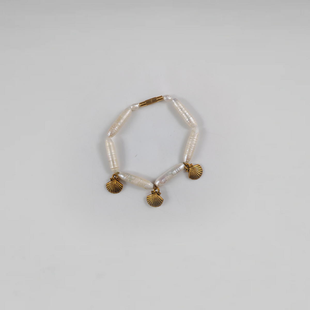 The Minimalist Shell & Pearl Bracelet