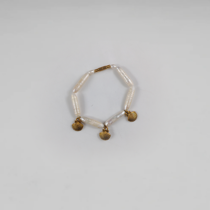 The Minimalist Shell & Pearl Bracelet