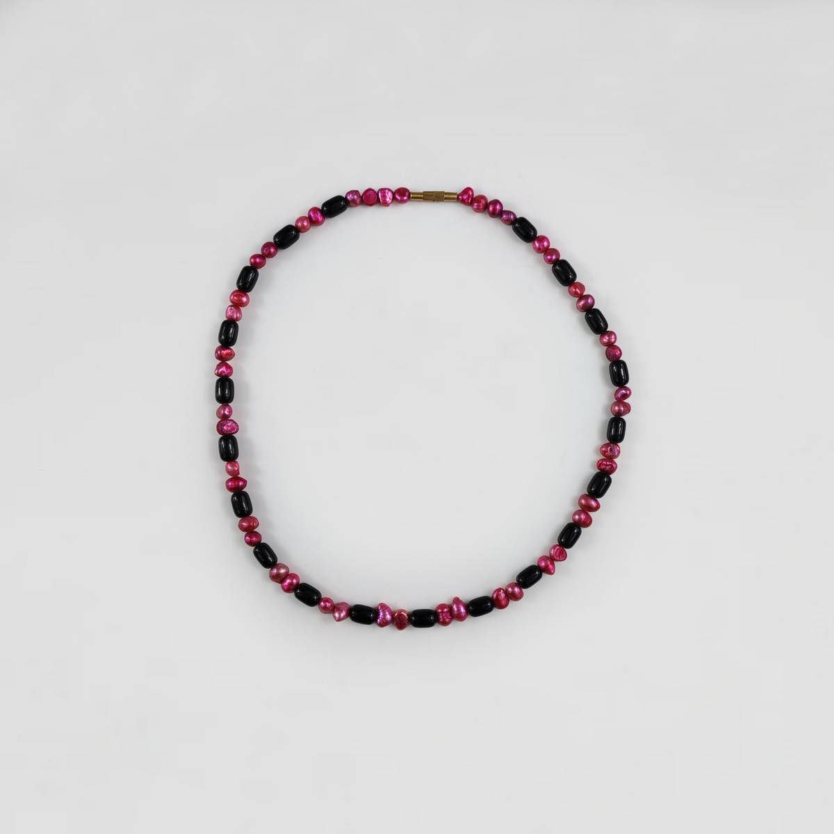 The Noir & Rose Pearl Strand